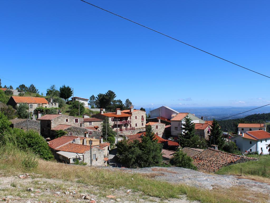 Casas Da Ribeira Affittacamere Seia Esterno foto